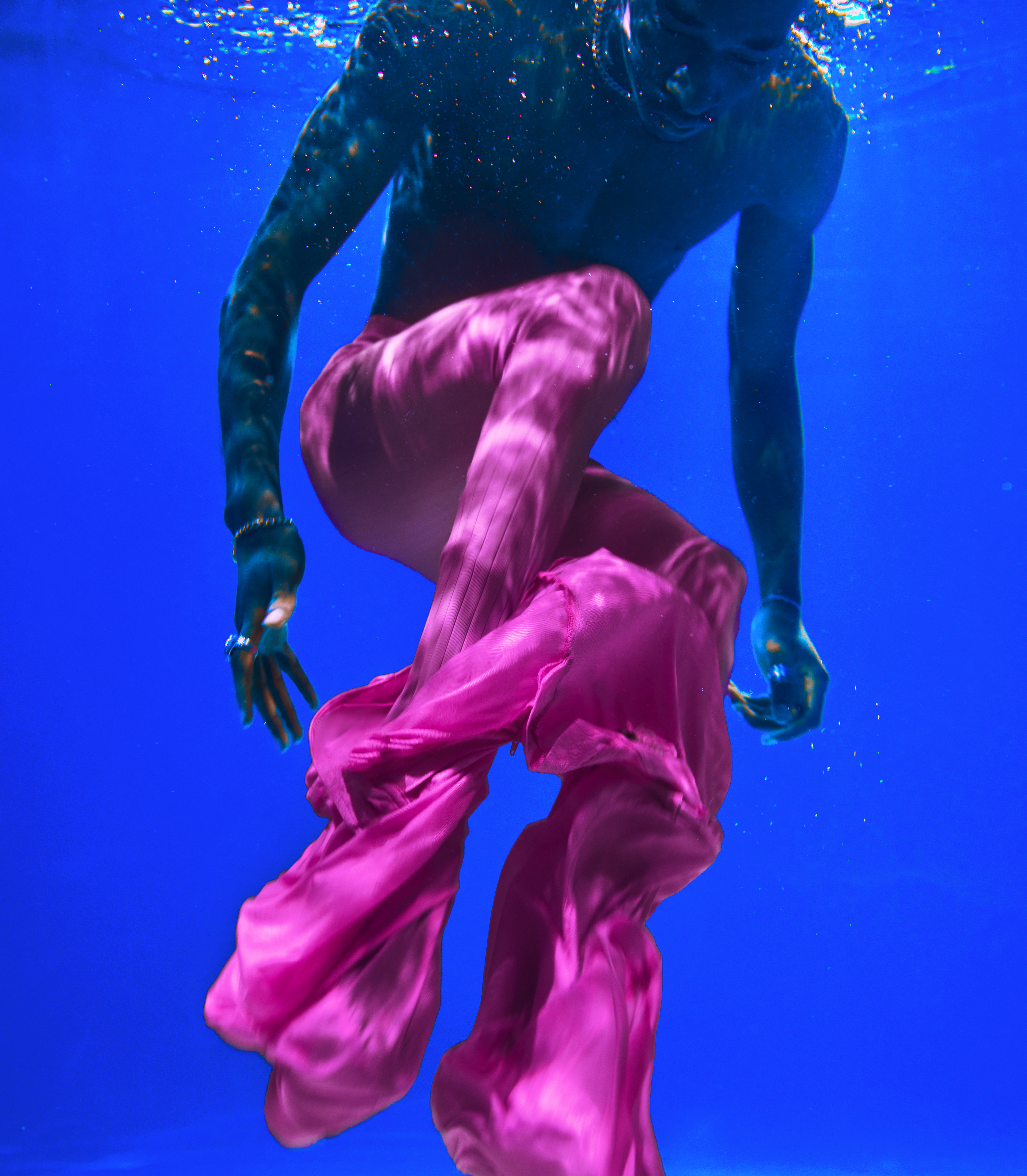 Underwater changing room